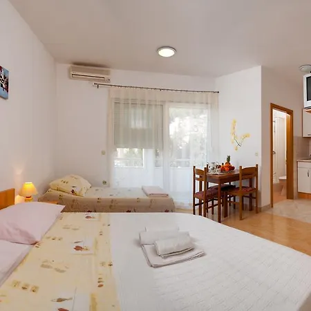 House Marta * Baška Voda