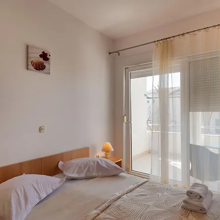 House Marta Baška Voda