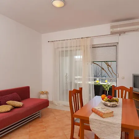 House Marta * 巴什卡沃达